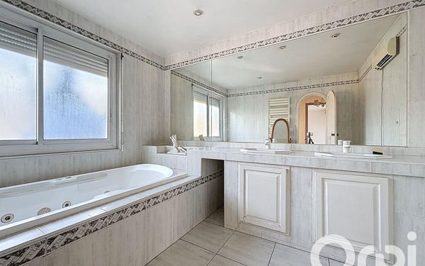 Maison à vendre    5 pièces •  Perpignan