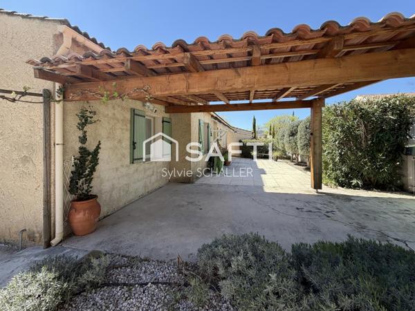 maison individuelle de plain pied avec piscine