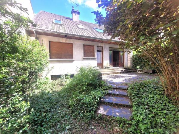 Vente                                                      Maison
                        
                     6 pièces                      120 m2                     à Clamart