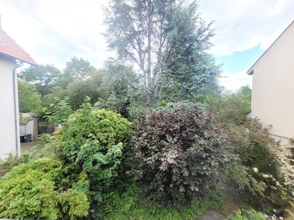 Vente                                                      Maison
                        
                     6 pièces                      120 m2                     à Clamart