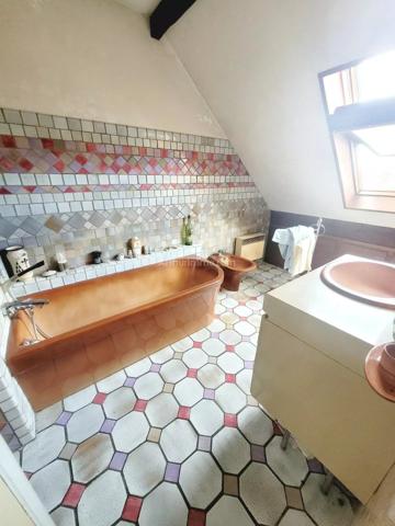 Vente                                                      Maison
                        
                     6 pièces                      120 m2                     à Clamart