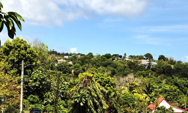Appartement à venPépites du mois. Deux Appartements plus terrain 800 m², vue panoramique vers les Saintes, à vendre 3 pièces TROIS RIVIERES (971)