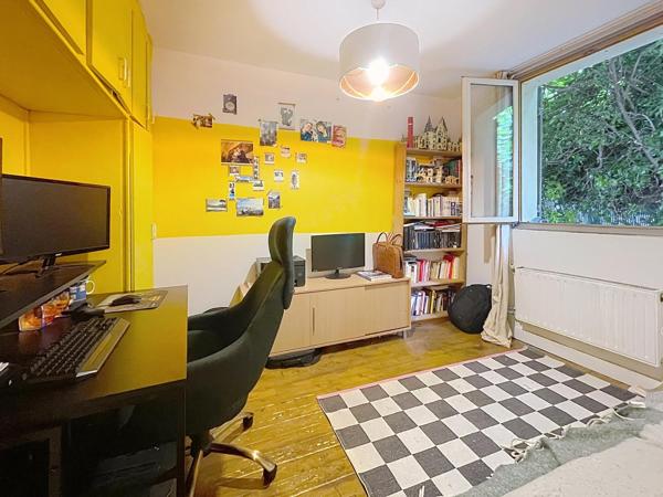 Maison de 66m²  avec 2 chambres +2 bureaux + garage...