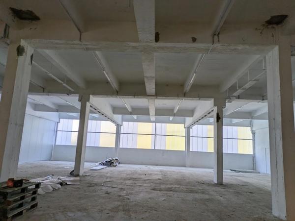 Locaux industriel à louer FROGES (38) 150 m²