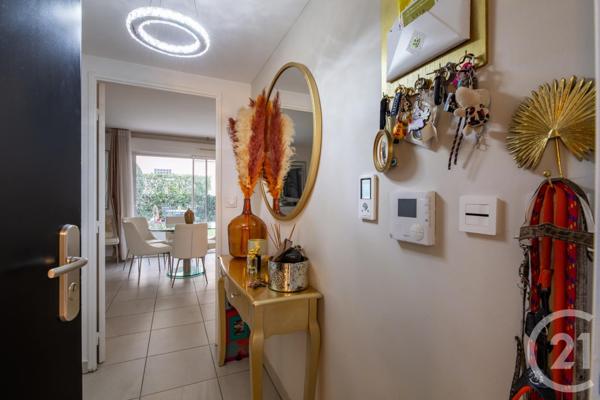 Appartement F2 à vendre  2 pièces - 54,77 m2 ST RAPHAEL - 83