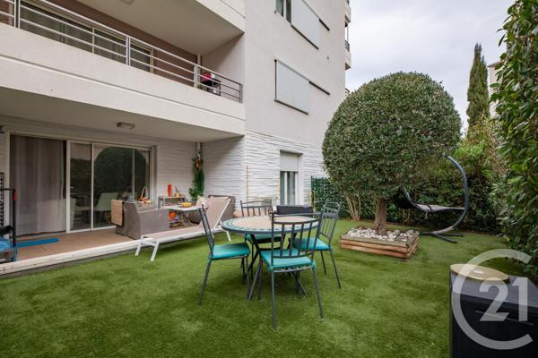 Appartement F2 à vendre  2 pièces - 54,77 m2 ST RAPHAEL - 83