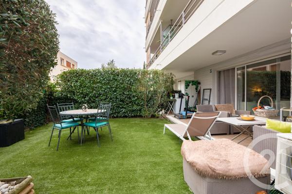 Appartement F2 à vendre  2 pièces - 54,77 m2 ST RAPHAEL - 83