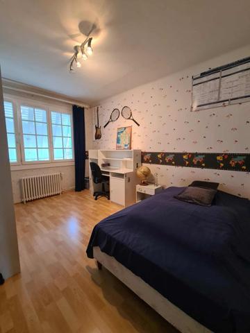 Magnifique maison sur grand terrain 3700m2