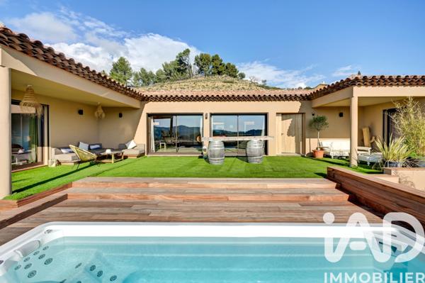 Maison à vendre 8 pièces 288 m² Le Castellet