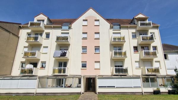 Studio refait à neuf - Proche gare - Parking et cave secteur Mantes-la-Jolie