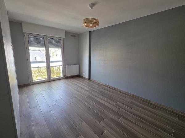 Studio refait à neuf - Proche gare - Parking et cave secteur Mantes-la-Jolie