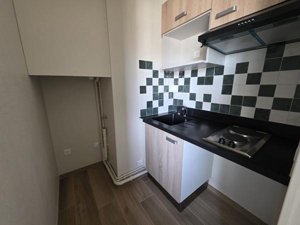 Studio refait à neuf - Proche gare - Parking et cave secteur Mantes-la-Jolie