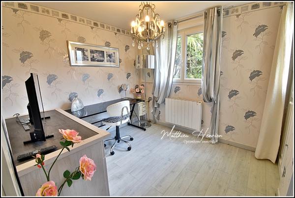 Évreux - Quartier Saint-Michel : maison contemporaine de 2008 avec 4 chambres et jardin