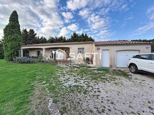 Maison de plain-pied T4/5 sur terrain plat 869 m²