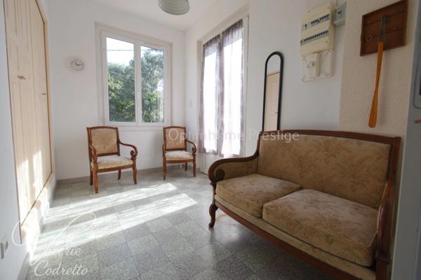 Le Pradet Oursinières – Propriété vue mer 320 m² avec appartements indépendants, plage à pied sur 3048 m² de terrain clôturé