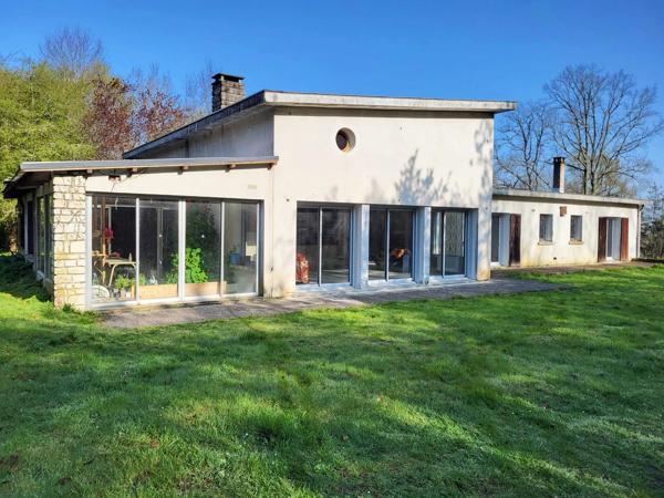 Grande maison individuelle dans un cadre magnifique, à deux pas du Golf de Cognac