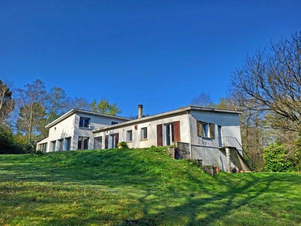 Grande maison individuelle dans un cadre magnifique, à deux pas du Golf de Cognac