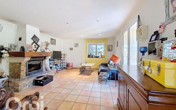 Maison à vendre    3 pièces •  Le Beausset
