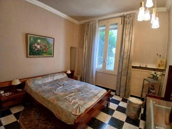 Maison de ville Champs de Mars avec garage, terrasse, patio