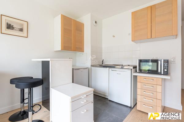 Appartement 1 pièce(s) 38 m2 295 000 € **  - Référence  13524