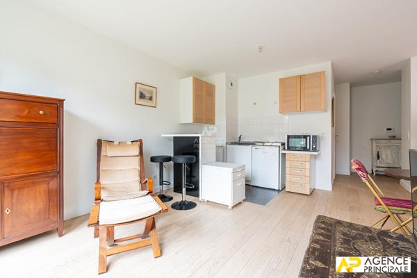Appartement 1 pièce(s) 38 m2 295 000 € **  - Référence  13524