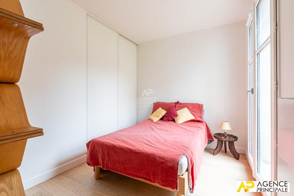 Appartement 1 pièce(s) 38 m2 295 000 € **  - Référence  13524