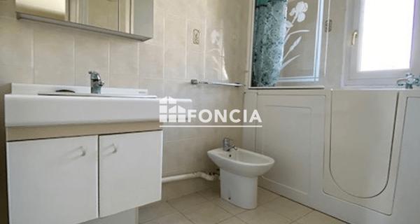 Location Appartement 2 pièces 57 m² - Melun 77000