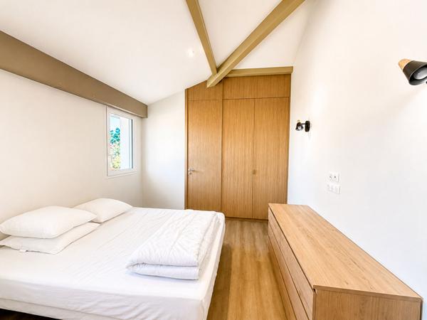 VILLA LANDAISE NEUVE AU COEUR DU VILLAGE, À DEUX PAS DE L'OCÉAN