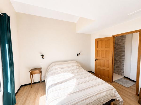 VILLA LANDAISE NEUVE AU COEUR DU VILLAGE, À DEUX PAS DE L'OCÉAN