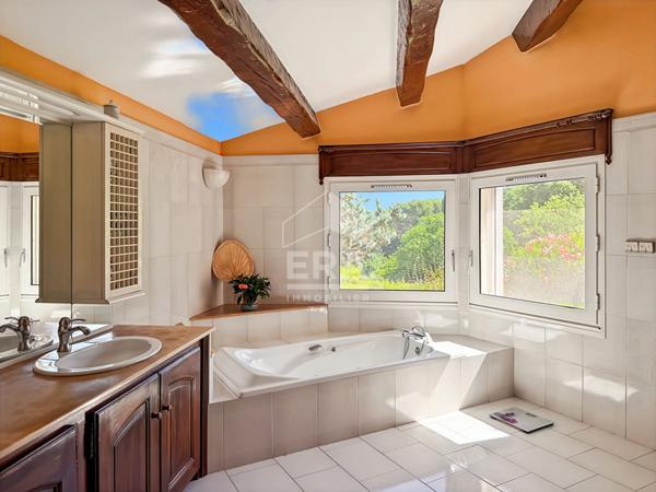 Maison Cabries 7 pièces 249 m2