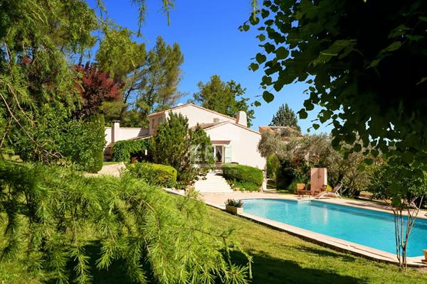 Maison Cabries 7 pièces 249 m2