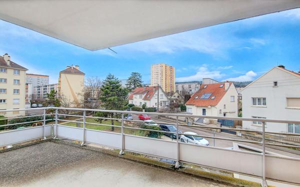 Appartement à vendre    4 pièces • 79 m2 Chenôve