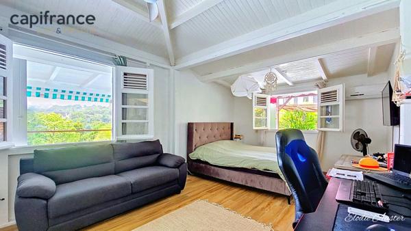 Villa T5 vue mer et 4 appartements