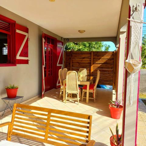Maison de charme à vendre, 6 pièces LE GOSIER (971)
