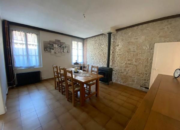 Maison à vendre    6 pièces •  Villeneuve-sur-Verberie