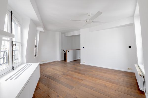 PARIS 2ème - À VENDRE - Élégant Duplex de 3 Pièces - 92,22 m²