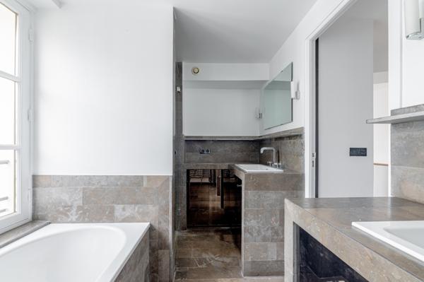 PARIS 2ème - À VENDRE - Élégant Duplex de 3 Pièces - 92,22 m²