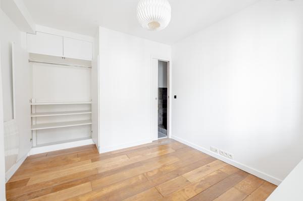 PARIS 2ème - À VENDRE - Élégant Duplex de 3 Pièces - 92,22 m²
