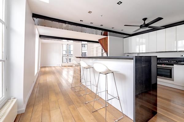 PARIS 2ème - À VENDRE - Élégant Duplex de 3 Pièces - 92,22 m²