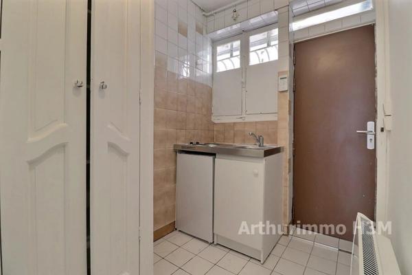 Location                                                      Appartement
                        
                     1 pièces                      19 m2                     à Paris 18