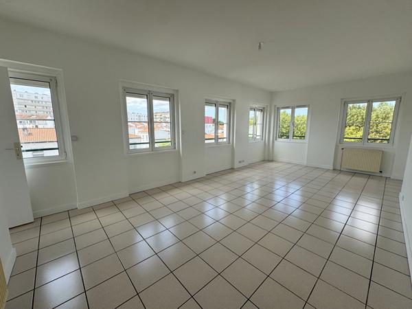 A louer - Royan marché central - Appartement 3 pièces rénovées - 64 m² - Lumineux
