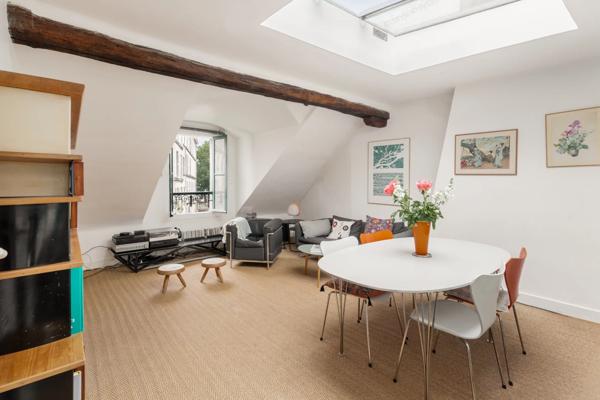 Appartement Paris 18e - HAUT MONTMARTRE / PLACE JEAN BAPTISTE CLÉMENT