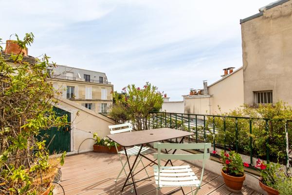 Appartement Paris 18 e - HAUT MONTMARTRE / PLACE JEAN BAPTISTE CLÉMENT