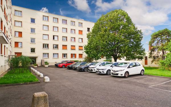 Appartement à vendre    3 pièces • 56,32 m2 Lyon 8