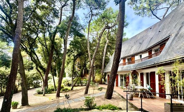 LA BAULE AQUABAULE-MAISON DE 201M2 9P-PROCHE DES COMMERCES-A DEUX PAS DE LA MER- TERRASSE-JARDIN-2 GARAGES