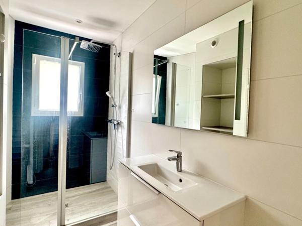 LA BAULE AQUABAULE-MAISON DE 201M2 9P-PROCHE DES COMMERCES-A DEUX PAS DE LA MER- TERRASSE-JARDIN-2 GARAGES