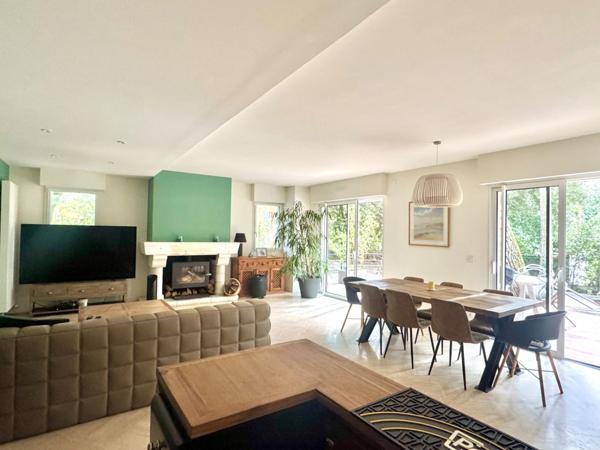 LA BAULE AQUABAULE-MAISON DE 201M2 9P-PROCHE DES COMMERCES-A DEUX PAS DE LA MER- TERRASSE-JARDIN-2 GARAGES