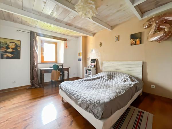 MAISON DE HAMEAU 7 PIECES 5 CHAMBRES