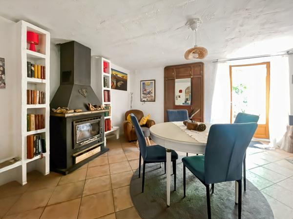 MAISON DE HAMEAU 7 PIECES 5 CHAMBRES