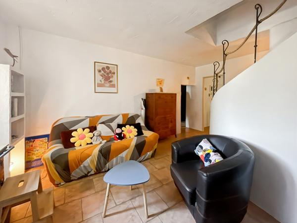 MAISON DE HAMEAU 7 PIECES 5 CHAMBRES